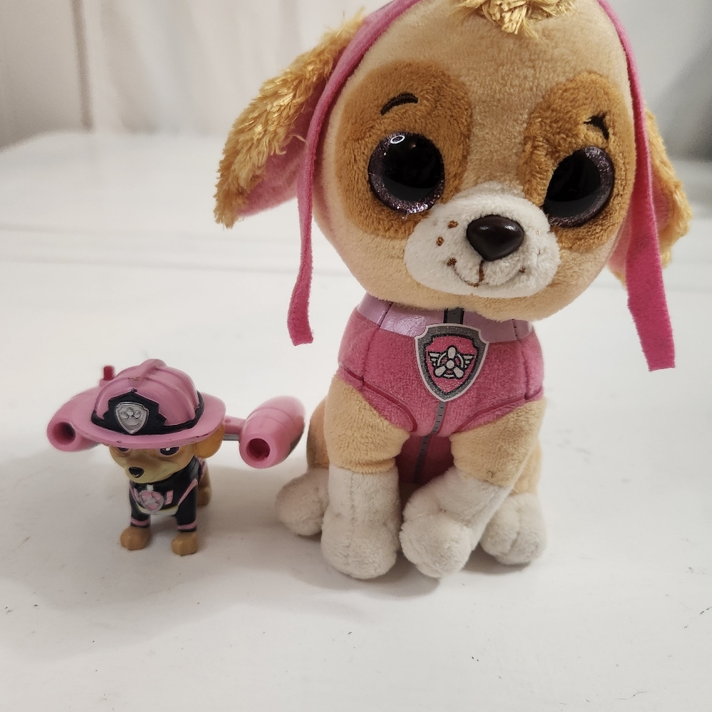 Paw Patrol Skye Plush and Ultimate Rescue Figurine bundle
